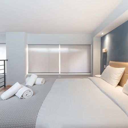 Spacious Apartment-600M From The Subway Афины Экстерьер фото