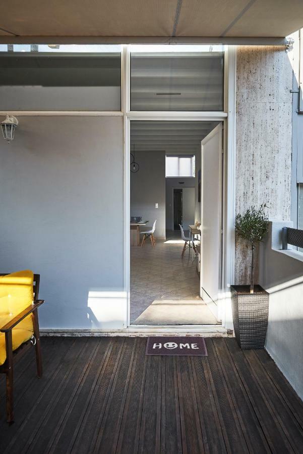 Spacious Apartment-600M From The Subway Афины Экстерьер фото