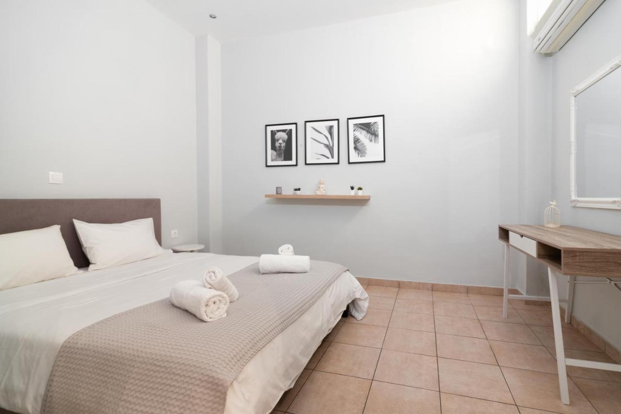 Spacious Apartment-600M From The Subway Афины Экстерьер фото