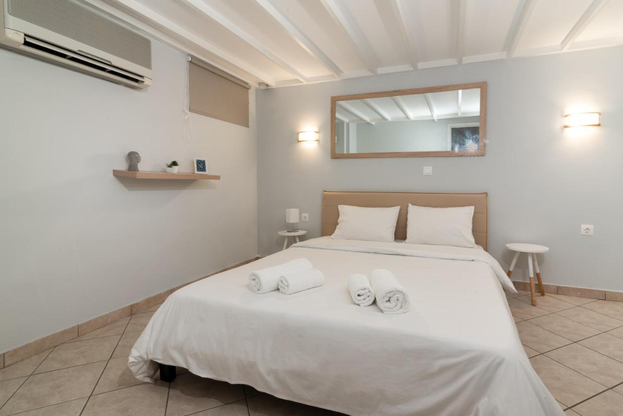 Spacious Apartment-600M From The Subway Афины Экстерьер фото